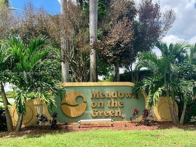 110 Meadows Circle 110, Boynton Beach, FL 33436