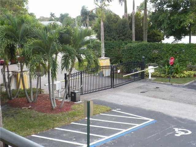 110 Meadows Circle 110, Boynton Beach, FL 33436