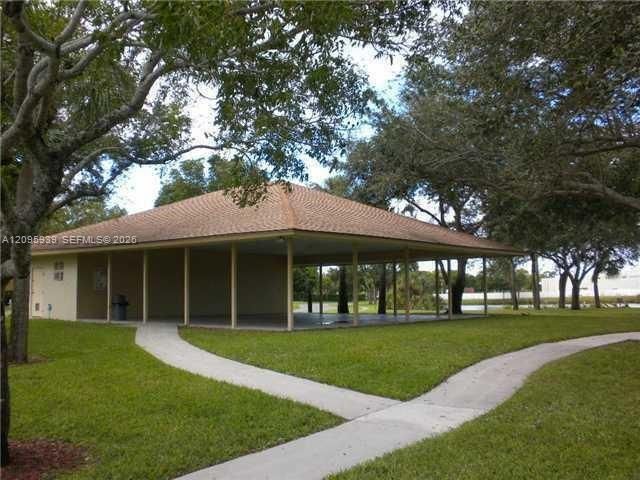 110 Meadows Circle 110, Boynton Beach, FL 33436