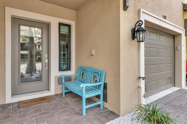 5589 CANNES CIRCLE, Sarasota, FL 34231