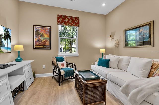 5589 CANNES CIRCLE, Sarasota, FL 34231