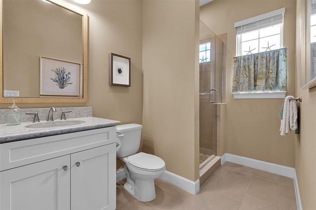 5589 CANNES CIRCLE, Sarasota, FL 34231