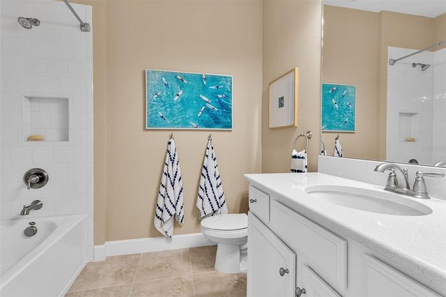 5589 CANNES CIRCLE, Sarasota, FL 34231