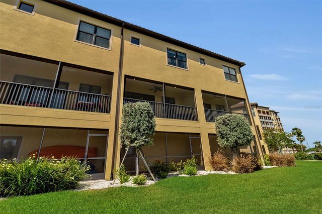 5589 CANNES CIRCLE, Sarasota, FL 34231