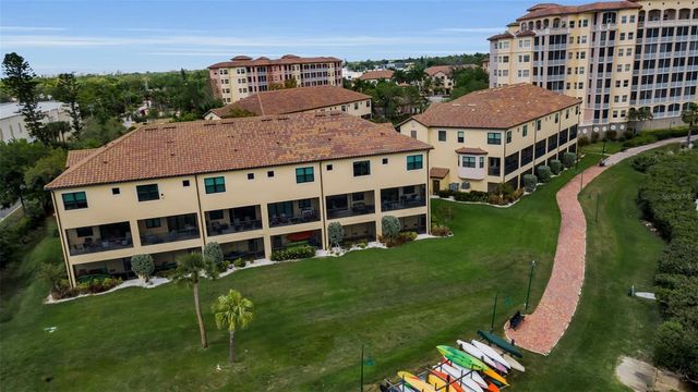 5589 CANNES CIRCLE, Sarasota, FL 34231