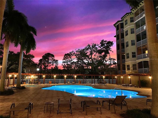 5589 CANNES CIRCLE, Sarasota, FL 34231