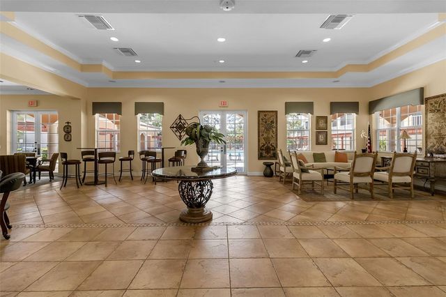 5589 CANNES CIRCLE, Sarasota, FL 34231