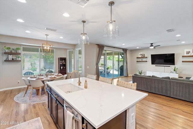 10772 W Whitehorn Way, Peoria, AZ 85383