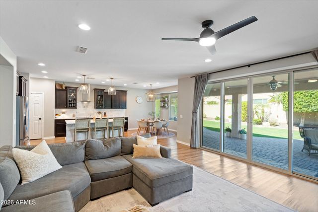 10772 W Whitehorn Way, Peoria, AZ 85383