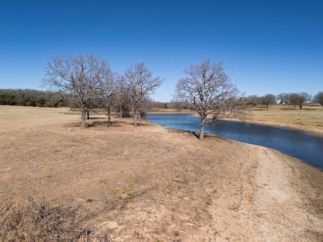 141 Woodbridge Boulevard, Bowie, TX 76230