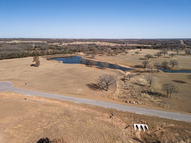 141 Woodbridge Boulevard, Bowie, TX 76230