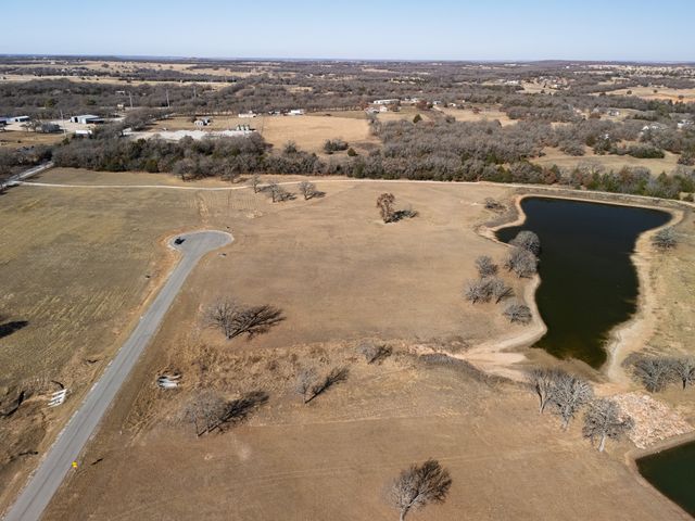 141 Woodbridge Boulevard, Bowie, TX 76230