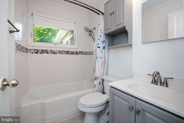6630 CORNELL DR, Alexandria, VA 22307
