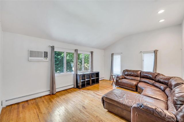 11 Ann Court, North Babylon, NY 11703