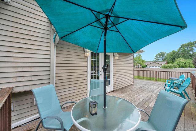11 Ann Court, North Babylon, NY 11703