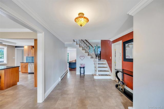 11 Ann Court, North Babylon, NY 11703