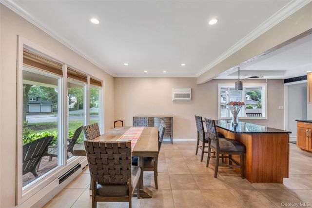 11 Ann Court, North Babylon, NY 11703
