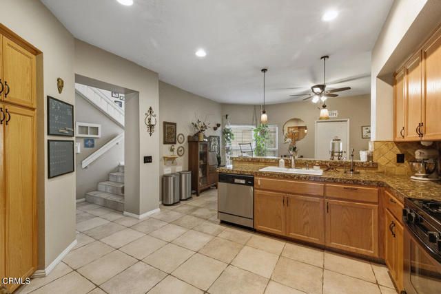 4733 Penrose Avenue, Moorpark, CA 93021