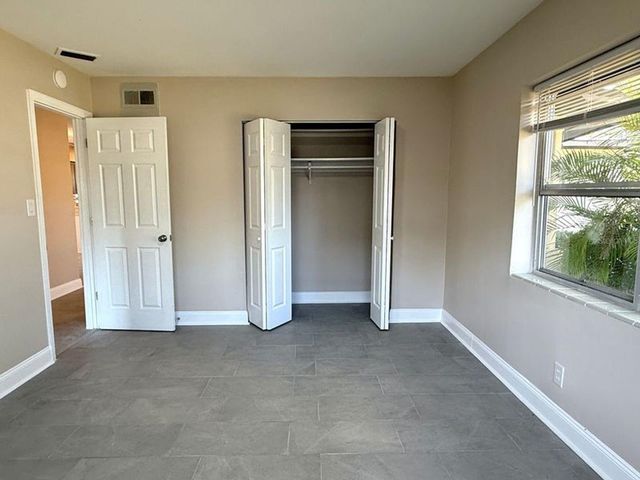 2489 DEL RIO WAY, Dunedin, FL 34698