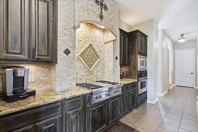 8571 Navisota Drive, Lantana, TX 76226