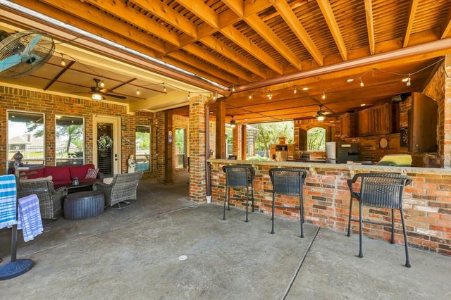 8571 Navisota Drive, Lantana, TX 76226