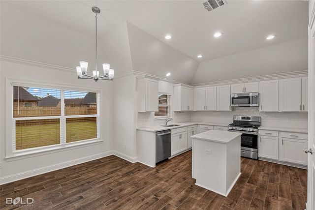 304 Prien Lake Loop, Bossier City, LA 71111