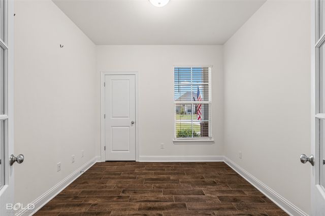304 Prien Lake Loop, Bossier City, LA 71111