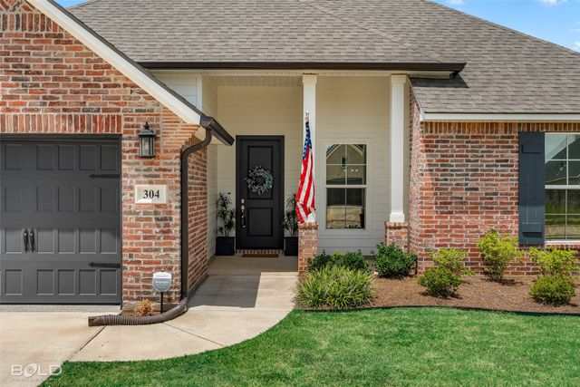 304 Prien Lake Loop, Bossier City, LA 71111
