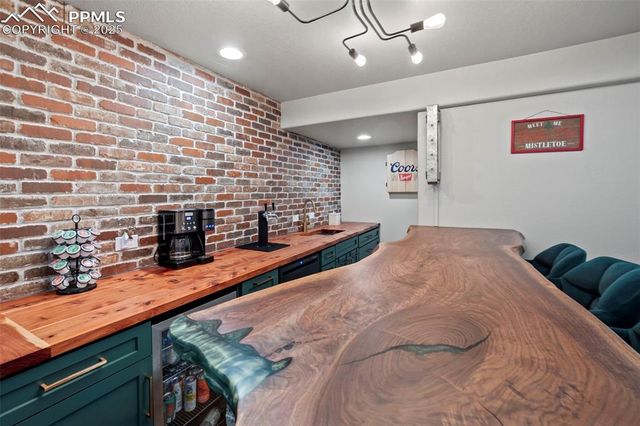 2892 Pony Club Lane, Colorado Springs, CO 80922