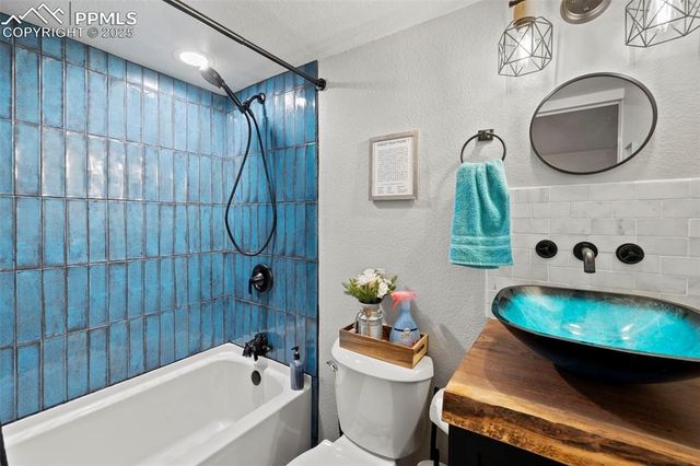 2892 Pony Club Lane, Colorado Springs, CO 80922