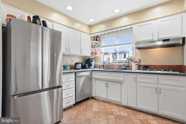 27 BAYBERRY RD, Ewing, NJ 08618