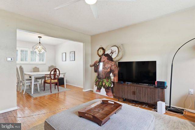 27 BAYBERRY RD, Ewing, NJ 08618