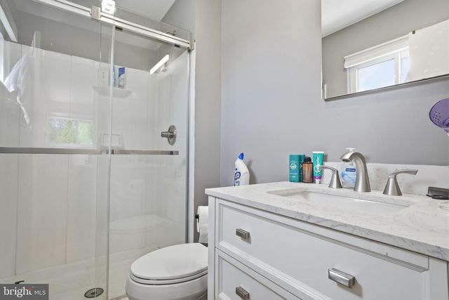 27 BAYBERRY RD, Ewing, NJ 08618