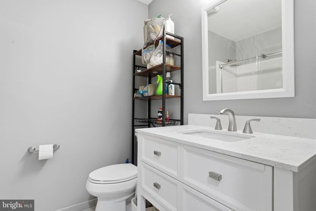 27 BAYBERRY RD, Ewing, NJ 08618