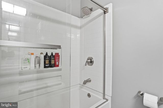 27 BAYBERRY RD, Ewing, NJ 08618