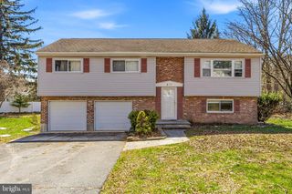 27 BAYBERRY RD, Ewing, NJ 08618