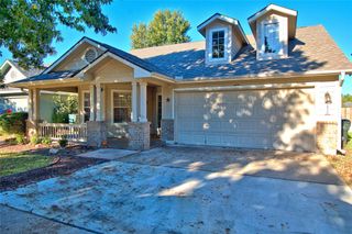 120 Greenside LN, Georgetown, TX 78633