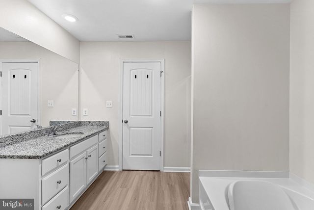112 CRAMSFORD ST, Falling Waters, WV 25419