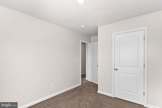 112 CRAMSFORD ST, Falling Waters, WV 25419