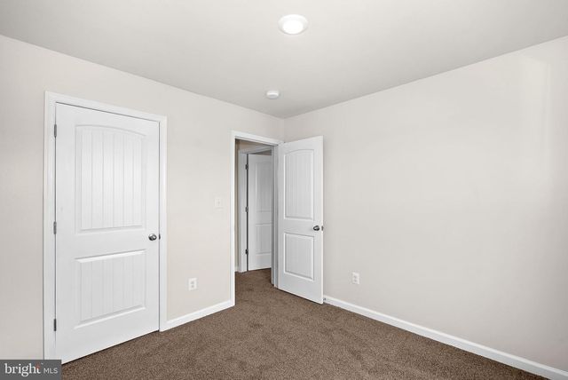 112 CRAMSFORD ST, Falling Waters, WV 25419