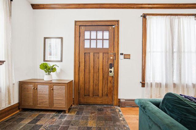 2604 N 4th Street, Columbus, OH 43202