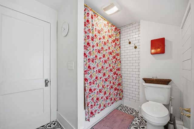 2604 N 4th Street, Columbus, OH 43202