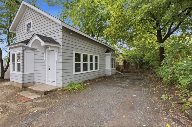 25 Redman Pl, Fitchburg, MA 01420