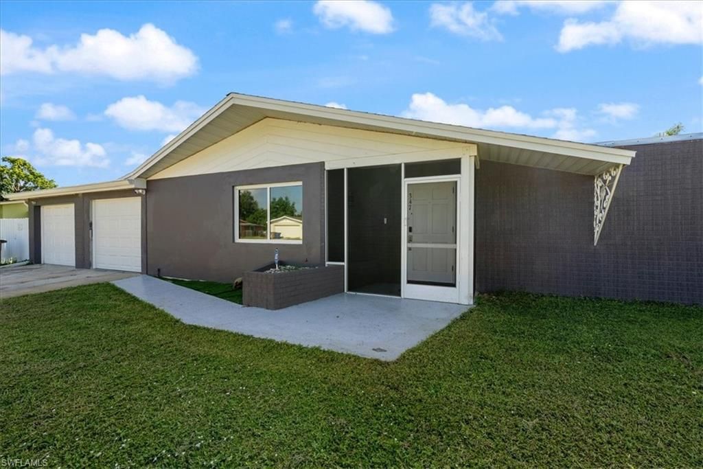347 Beachwood AVE, LEHIGH ACRES, FL 33936 — photo 3