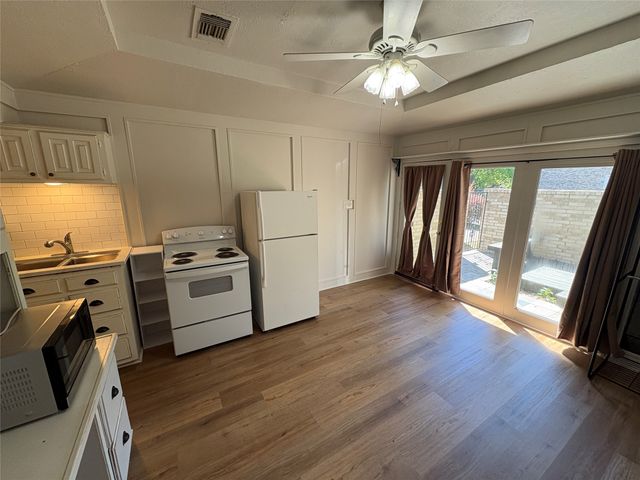 900 N Austin Street, Denton, TX 76201