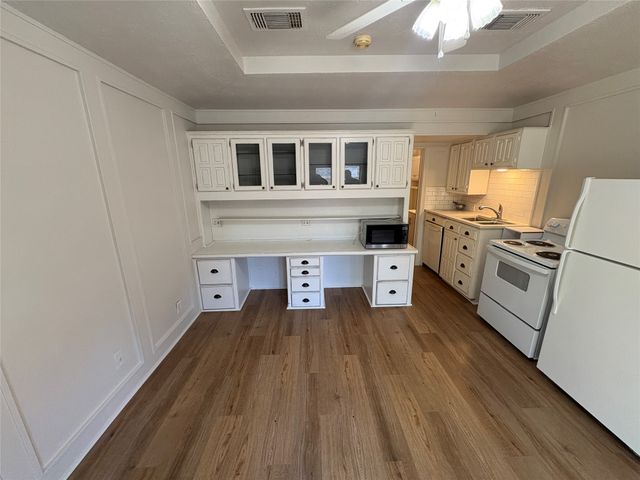 900 N Austin Street, Denton, TX 76201