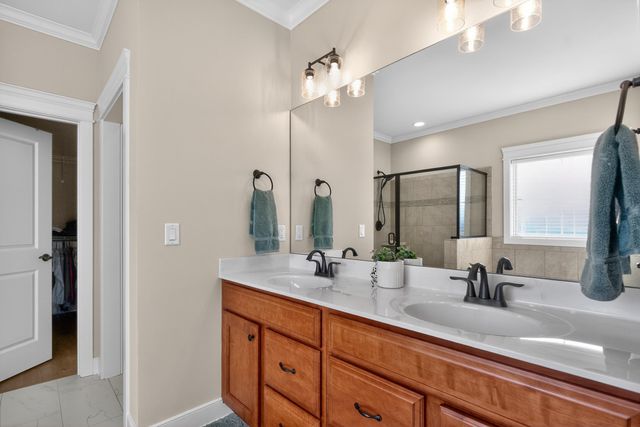 111 Oak Hill Lane, Georgetown, KY 40324