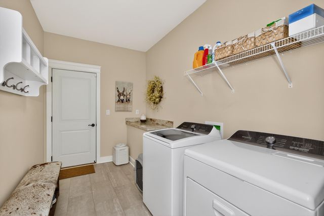 111 Oak Hill Lane, Georgetown, KY 40324