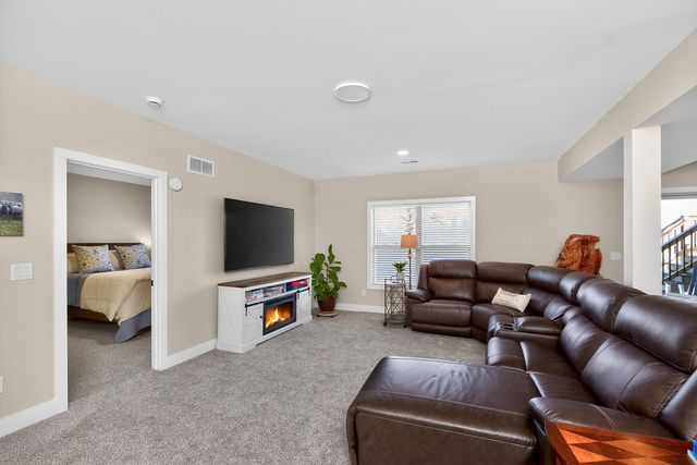 111 Oak Hill Lane, Georgetown, KY 40324