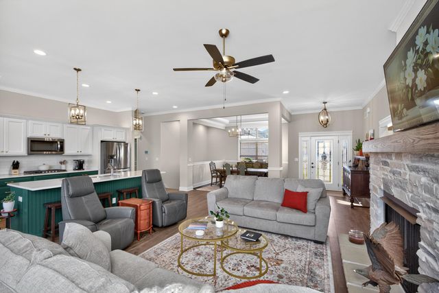 111 Oak Hill Lane, Georgetown, KY 40324